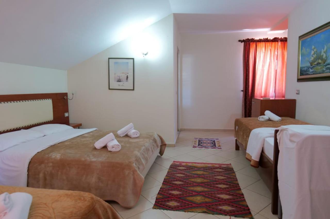 Hotel Veli Saranda Extérieur photo