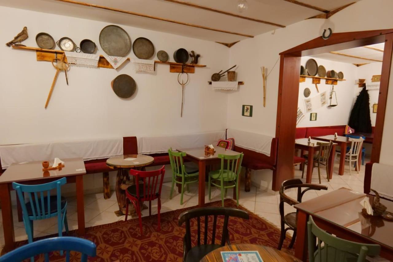 Hotel Veli Saranda Extérieur photo