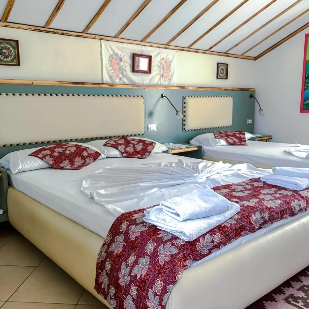 Hotel Veli Saranda Extérieur photo