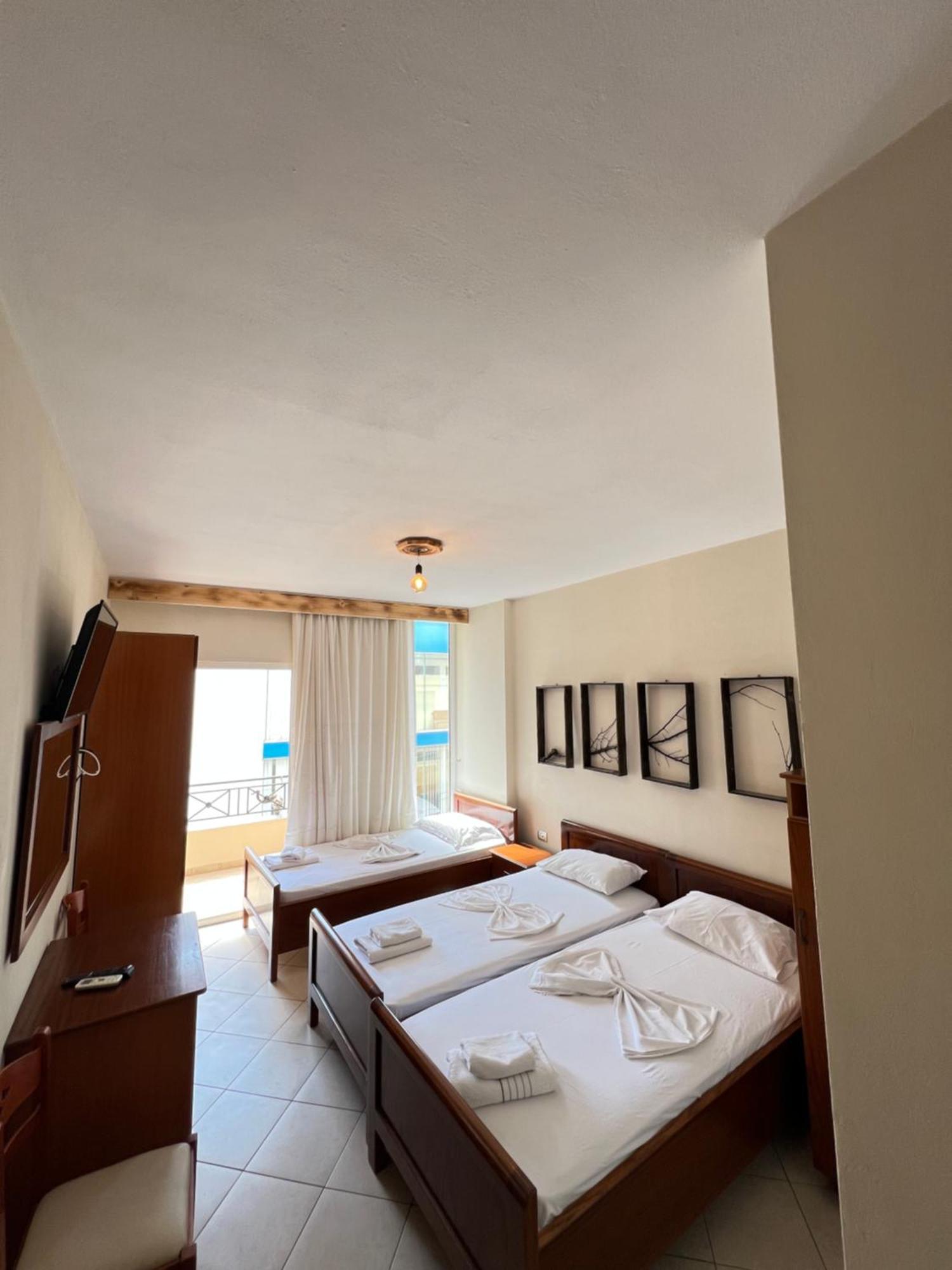 Hotel Veli Saranda Extérieur photo