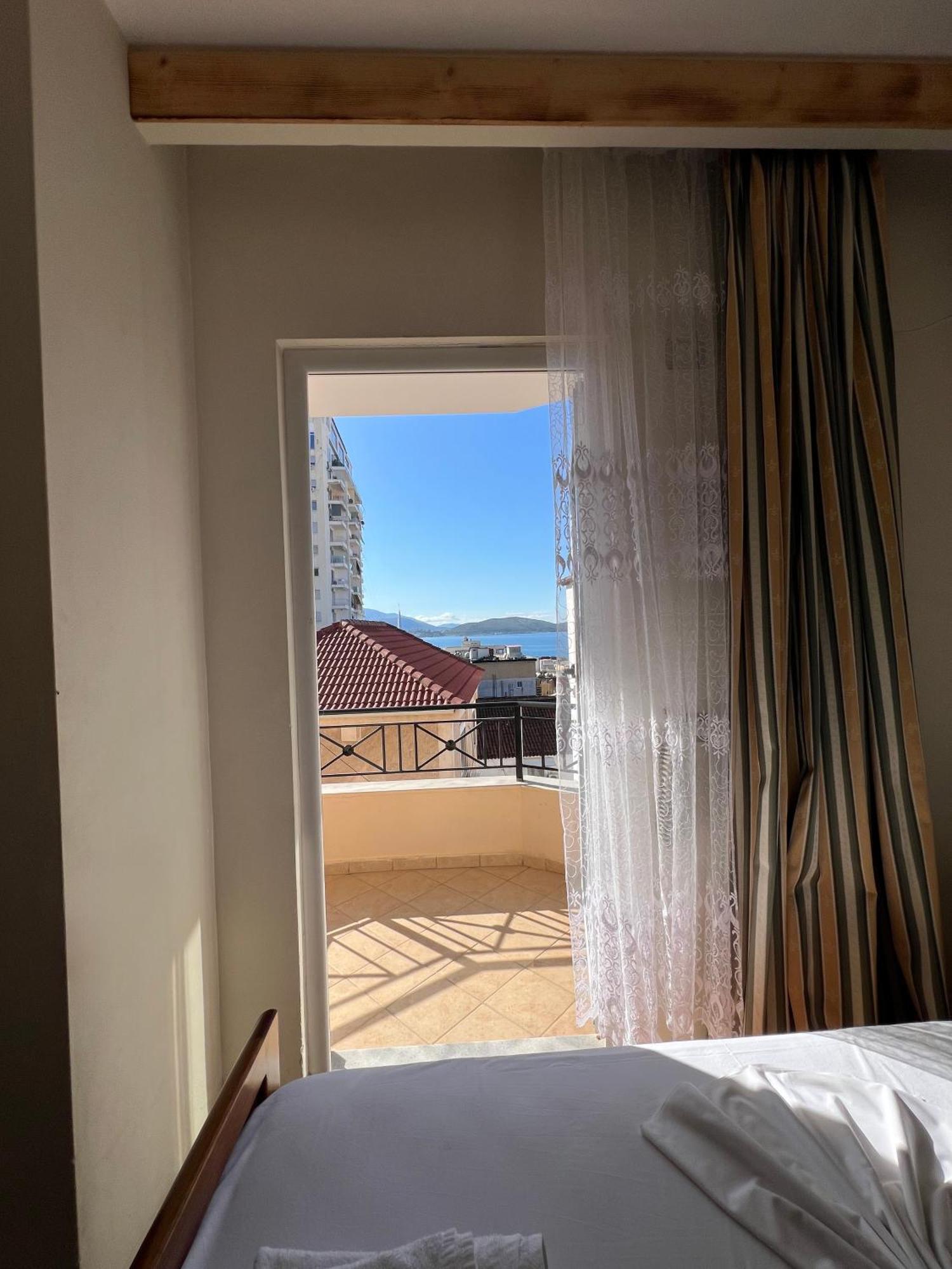 Hotel Veli Saranda Extérieur photo